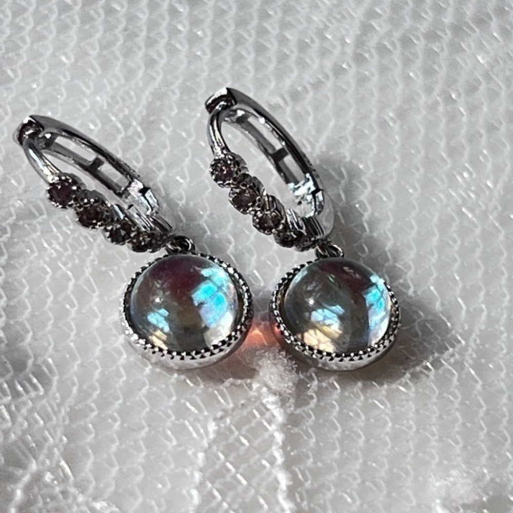 - 💯% Authentic sterling silver  aurora / aurora polaris hoop earrings